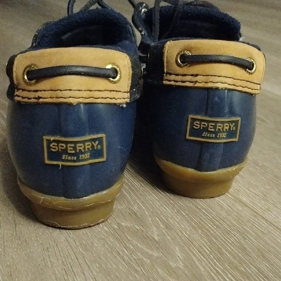 Sperry Blue and Tan Boots Waterproof Duck Design - Picture 4 of 9